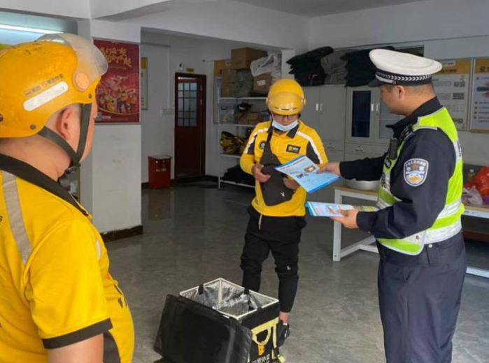 宣教进站点，安全伴骑行 —— 深入美团外卖开展交通安全宣传